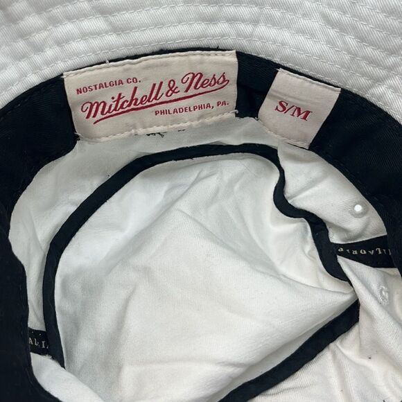 Mitchell & Ness Los Angeles Lakers White Bucket Hat Summer Size Small - Picture 4 of 5